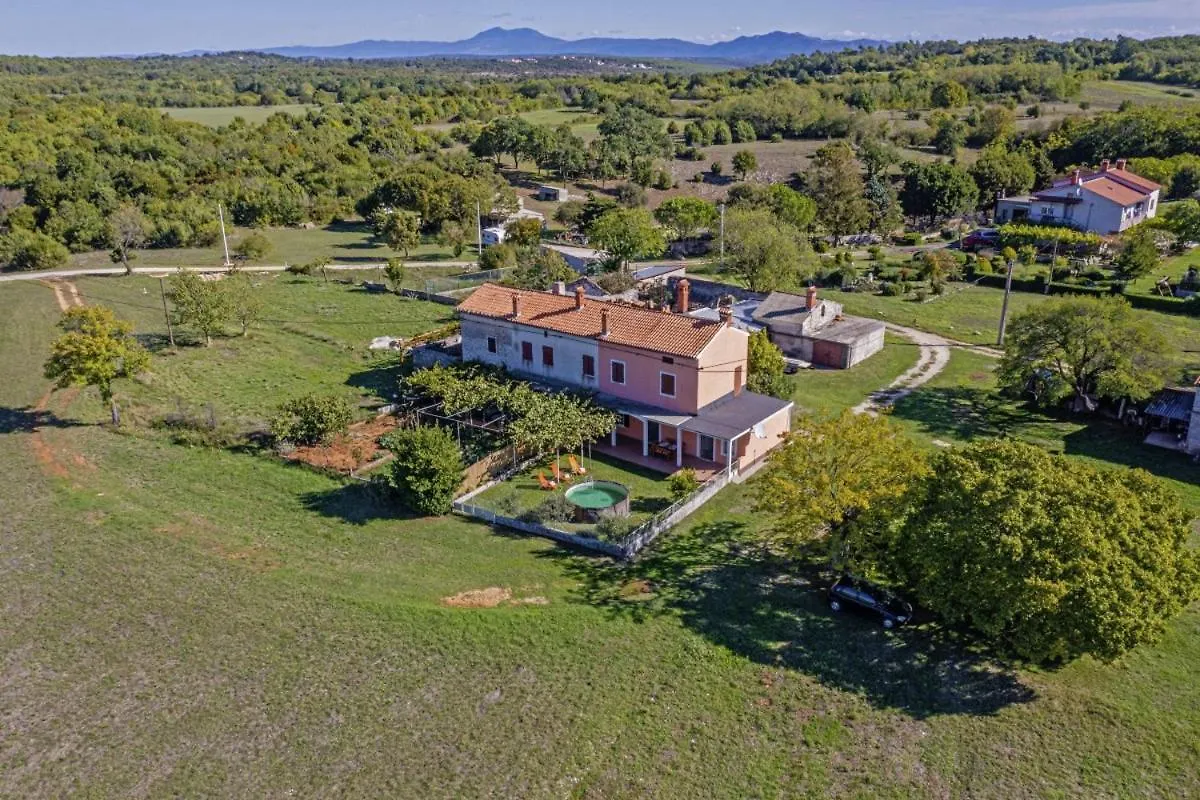 Villa Ines in Barban - Haus für 4-5 Personen Сasa de vacaciones